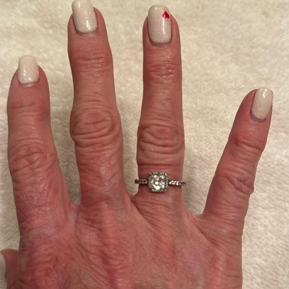 Pandora square halo. Size 7 1/2